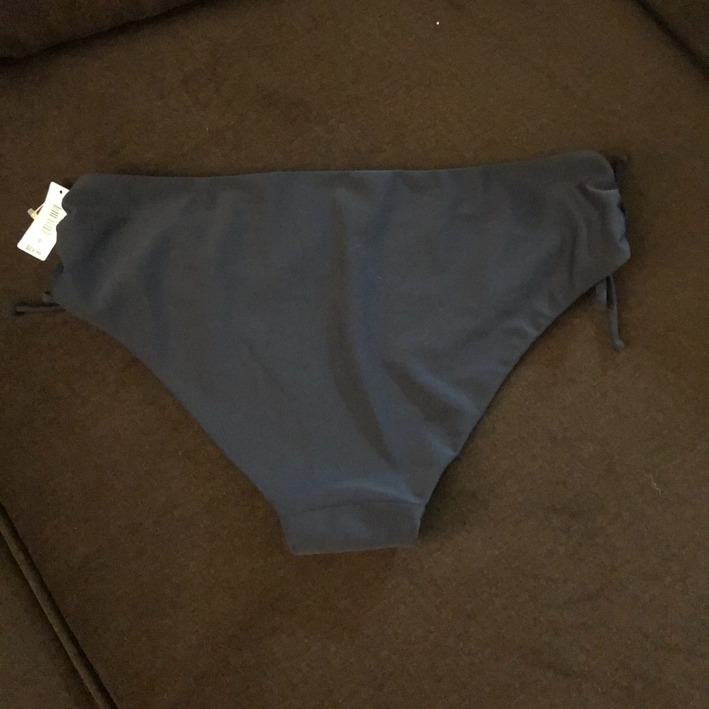 Brand new GAP two piece bathing suit. Size small. - Picture 7 of 7